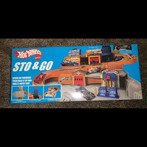 Hot wheels sto & go portable playset